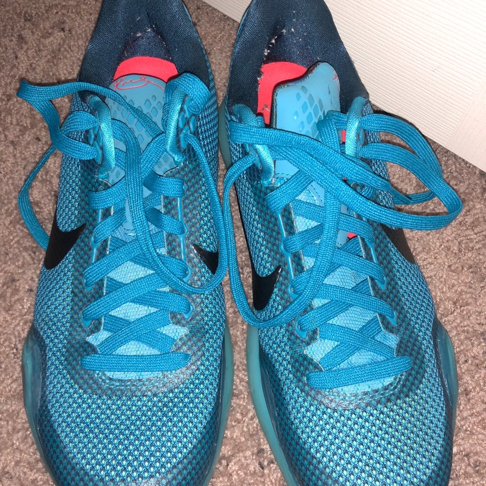 Kobe X